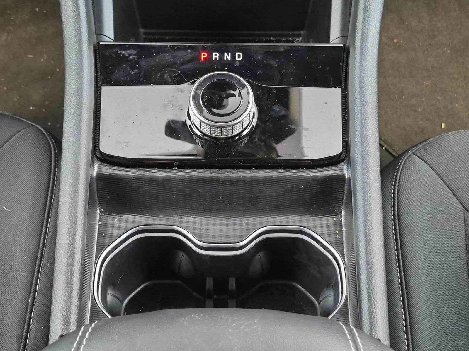 Used 2025 Jeep Grand Cherokee Laredo RWD image 19