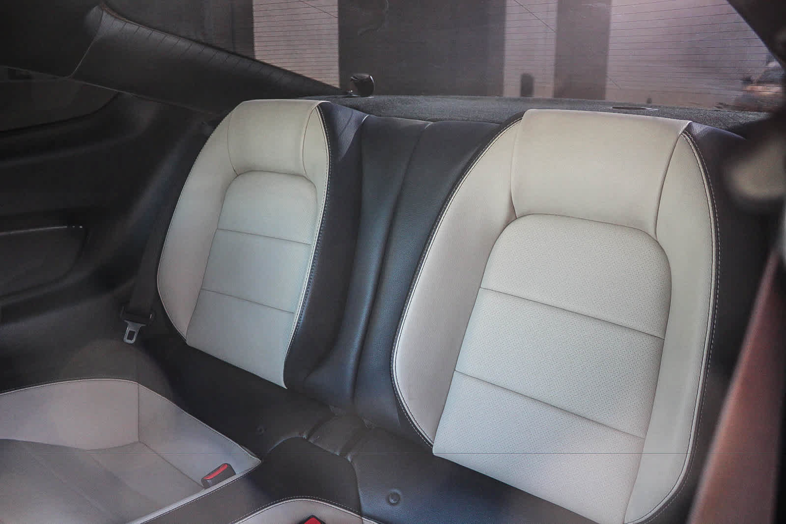 Used 2016 Ford Mustang Premium RWD image 21