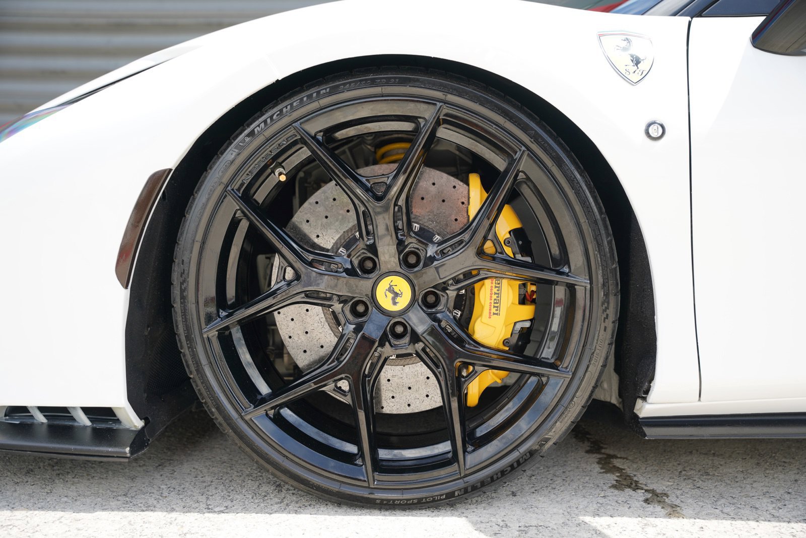 Used 2020 Ferrari F8 Tributo RWD image 30
