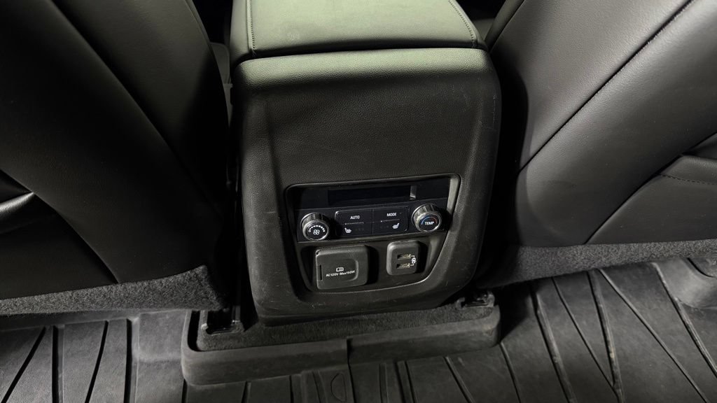 Used 2023 Buick Enclave Avenir w/ Avenir Technology Package AWD/4WD image 30