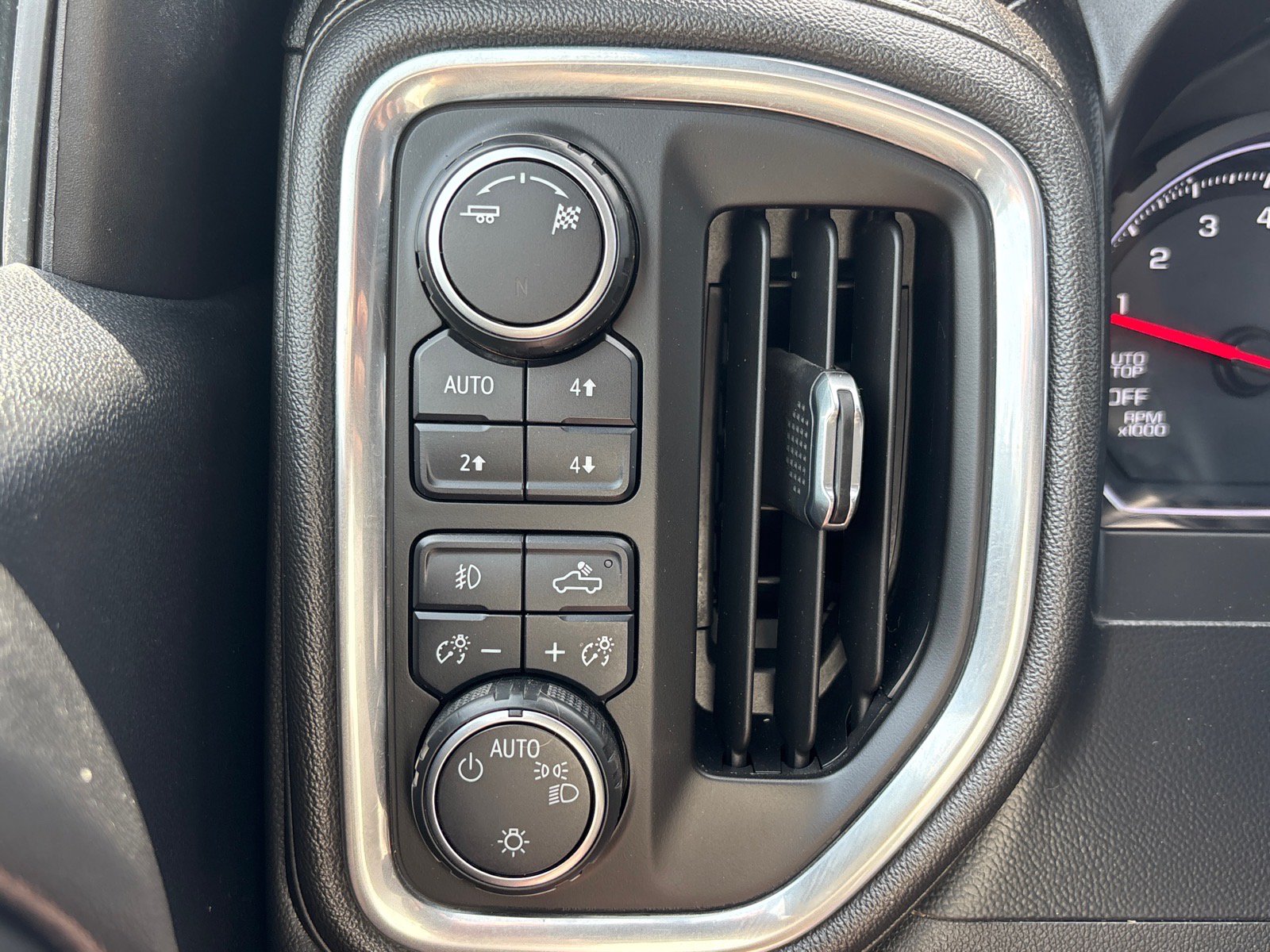 Used 2019 Chevrolet Silverado 1500 RST w/ All-Star Edition AWD/4WD image 23