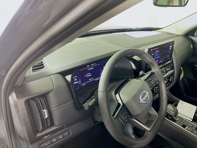 New 2026 Nissan Pathfinder Platinum w/ Cargo Package FWD image 7