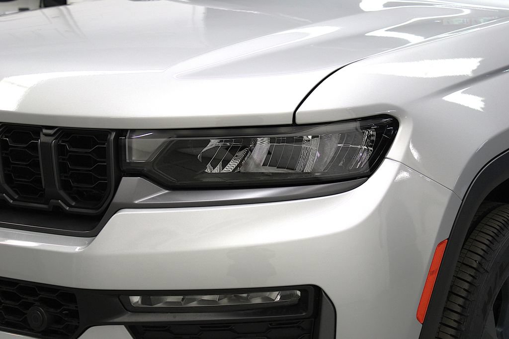 New 2026 Jeep Grand Cherokee Limited AWD/4WD image 40