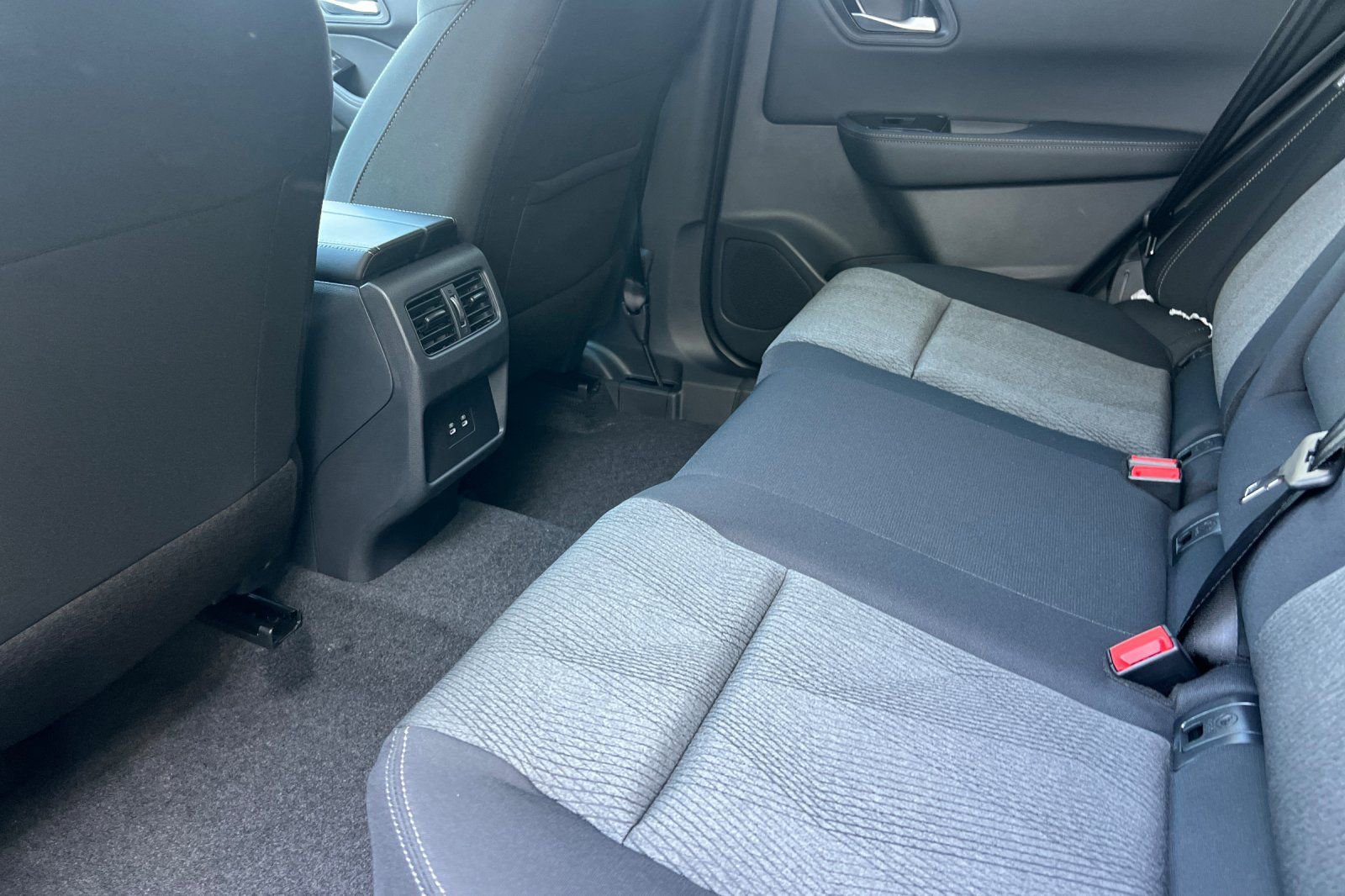 New 2026 Nissan Rogue SV FWD image 9