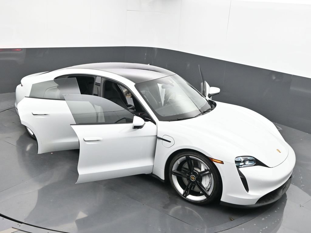 Used 2020 Porsche Taycan 4S image 62