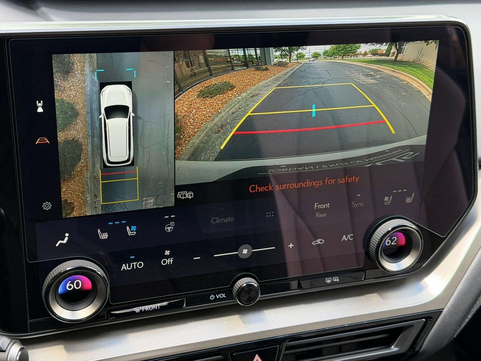 New 2026 Lexus TX 500h AWD image 32