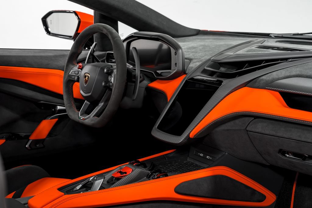 Used 2024 Lamborghini Revuelto AWD/4WD image 31