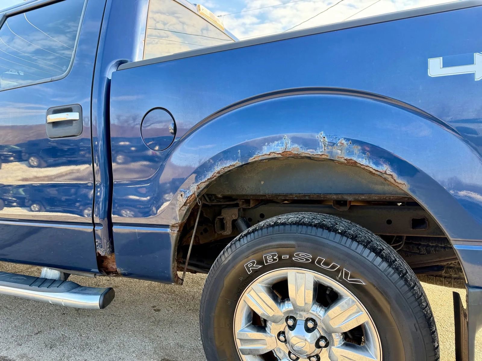 Used 2012 Ford F150 XLT w/ XLT Chrome Pkg image 9