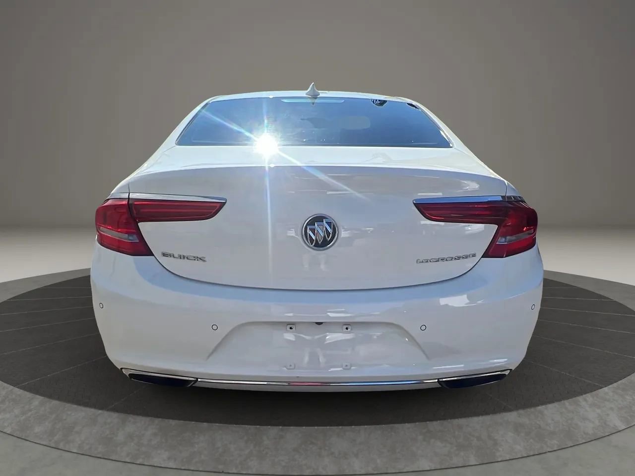 Used 2017 Buick LaCrosse Preferred image 6