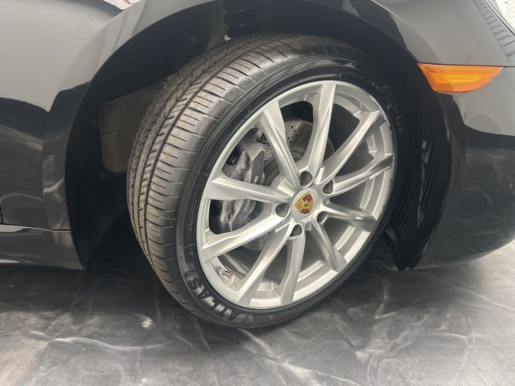 Used 2019 Porsche 718 Cayman image 25