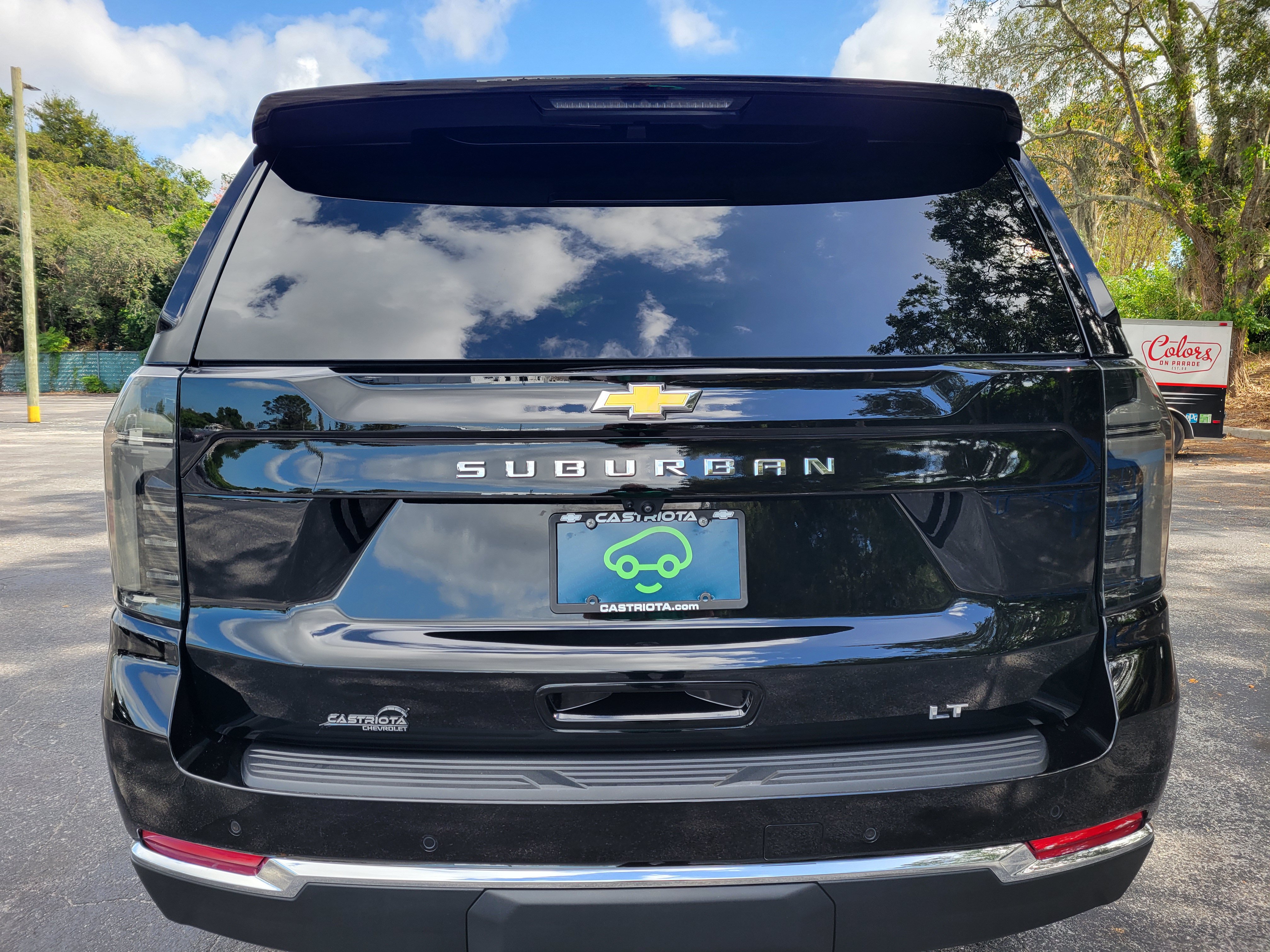 Used 2026 Chevrolet Suburban LT w/ Comfort Package RWD image 7