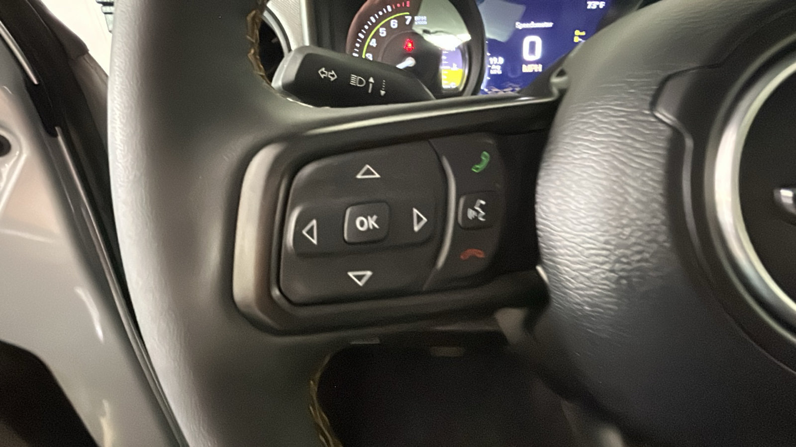 Used 2024 Jeep Wrangler Unlimited w/ Convenience Group AWD/4WD image 18