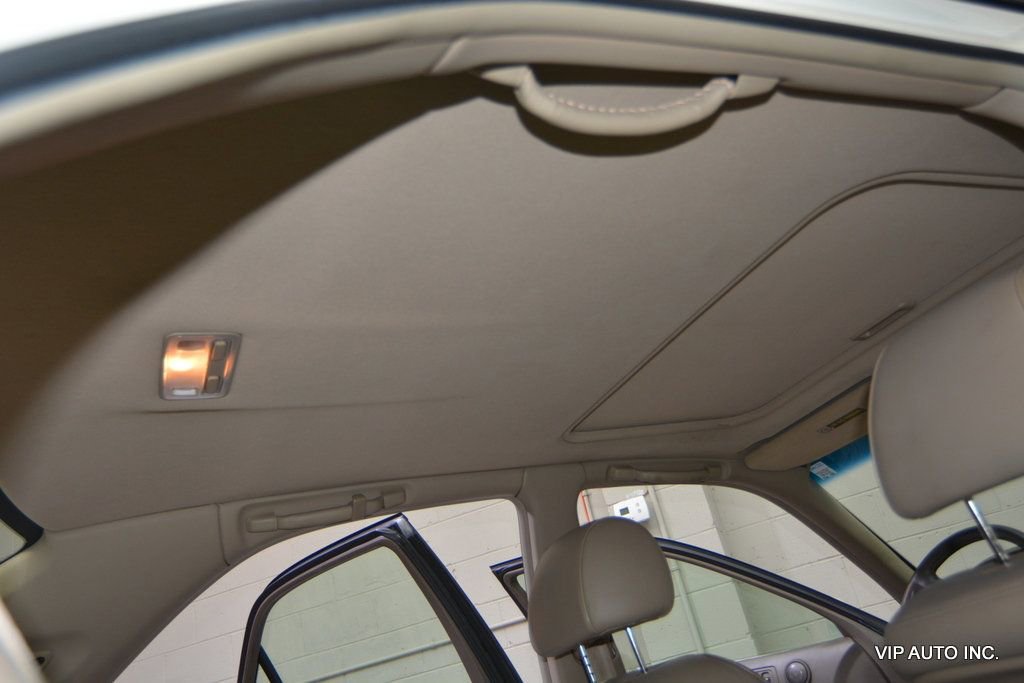 Used 2004 Acura RL image 21