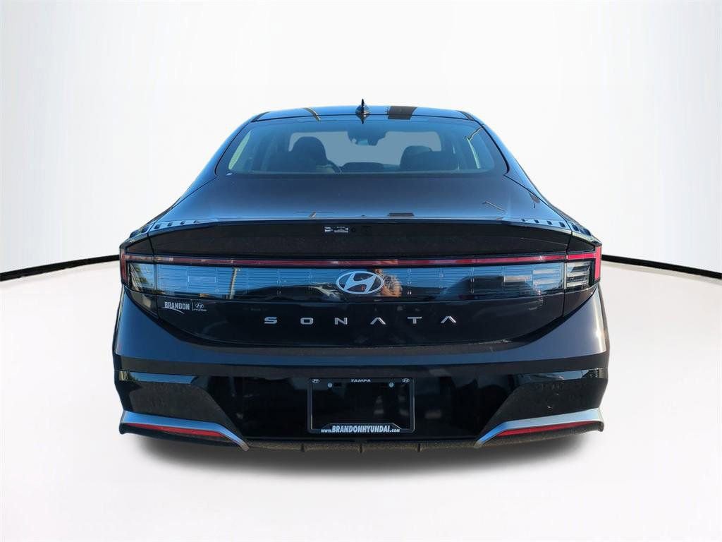 New 2026 Hyundai Sonata SEL FWD image 6