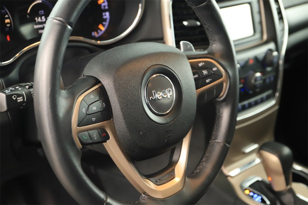 Used 2017 Jeep Grand Cherokee Laredo w/ Quick Order Package 23E image 16