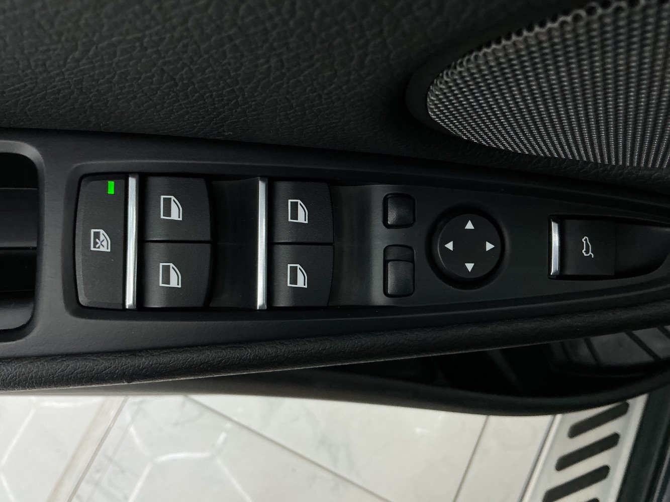 Used 2015 BMW X6 xDrive35i AWD/4WD image 39
