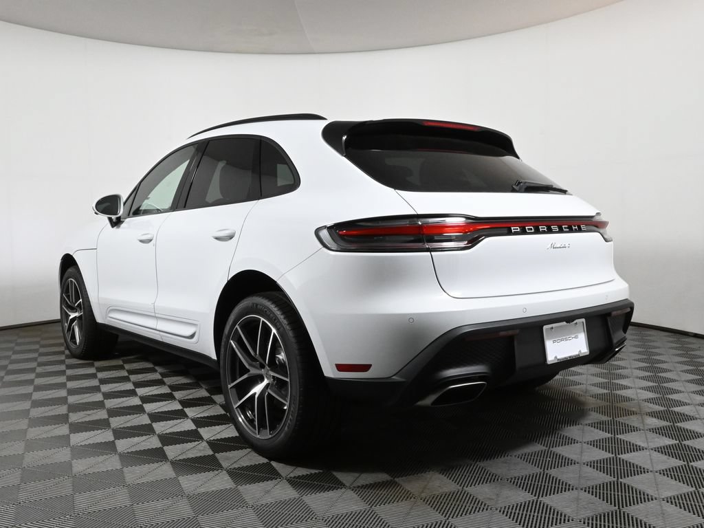 Used 2026 Porsche Macan AWD/4WD image 3