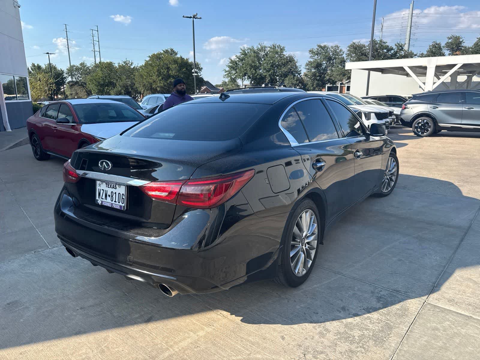 Used 2019 INFINITI Q50 Luxe w/ Essential Package (3.0T Luxe) AWD/4WD image 3