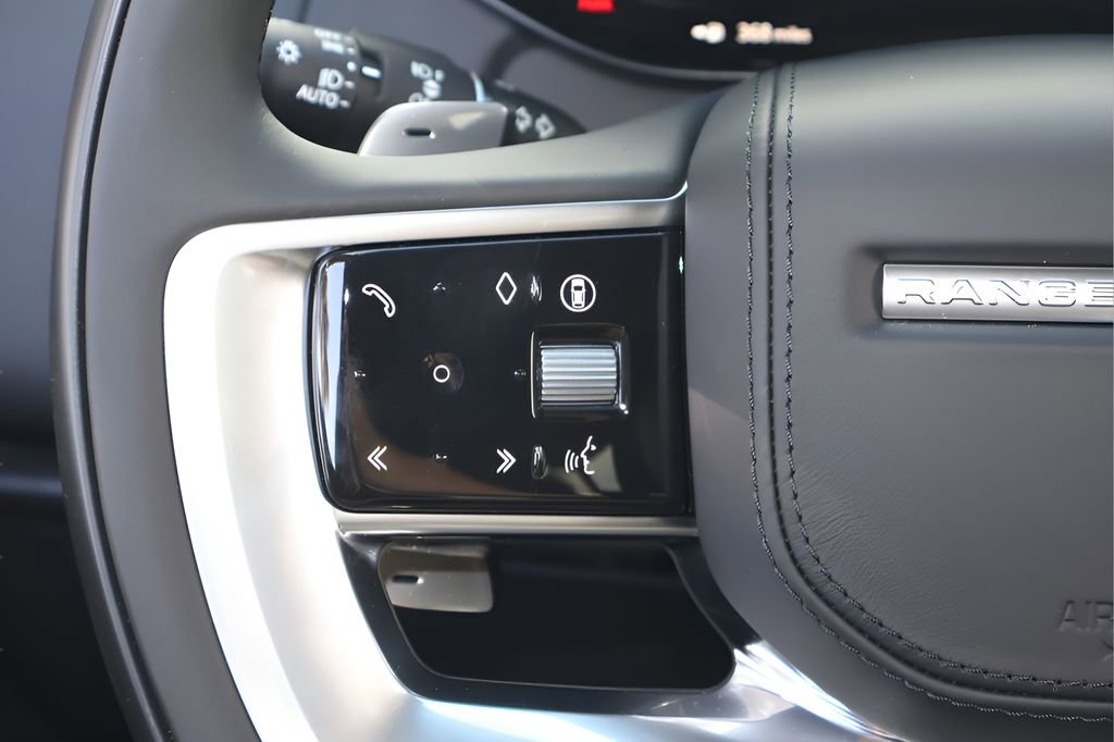 New 2026 Land Rover Range Rover Long Wheelbase Autobiography image 20