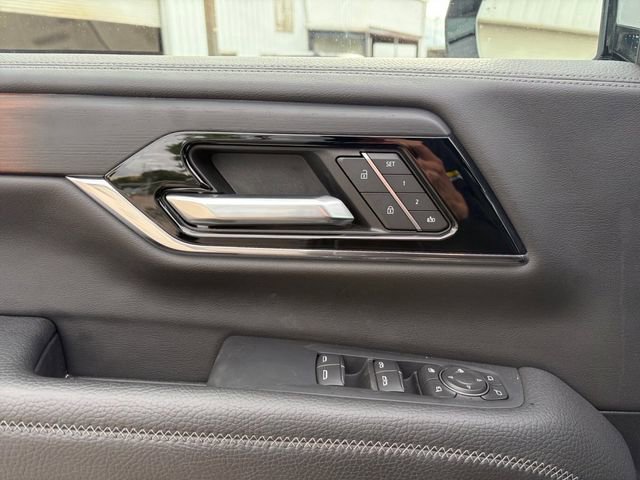 Certified 2025 GMC Yukon XL Denali AWD/4WD image 4
