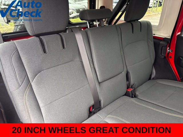 Used 2024 Jeep Wrangler Unlimited w/ Convenience Group AWD/4WD image 22
