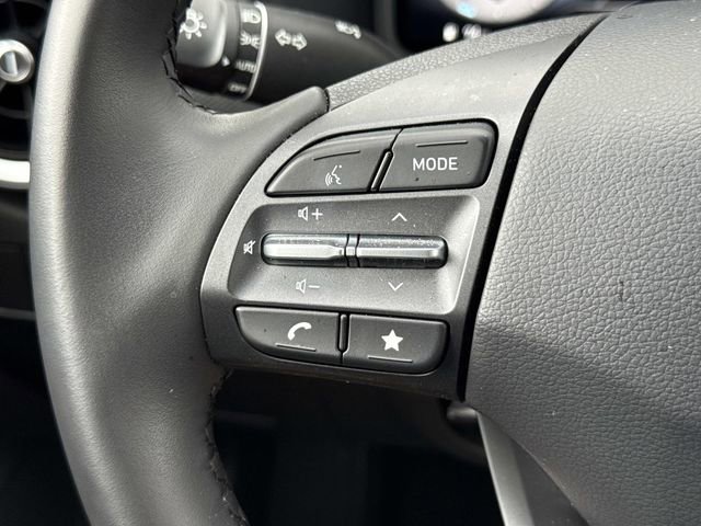 Used 2022 Hyundai Kona Limited AWD/4WD image 25