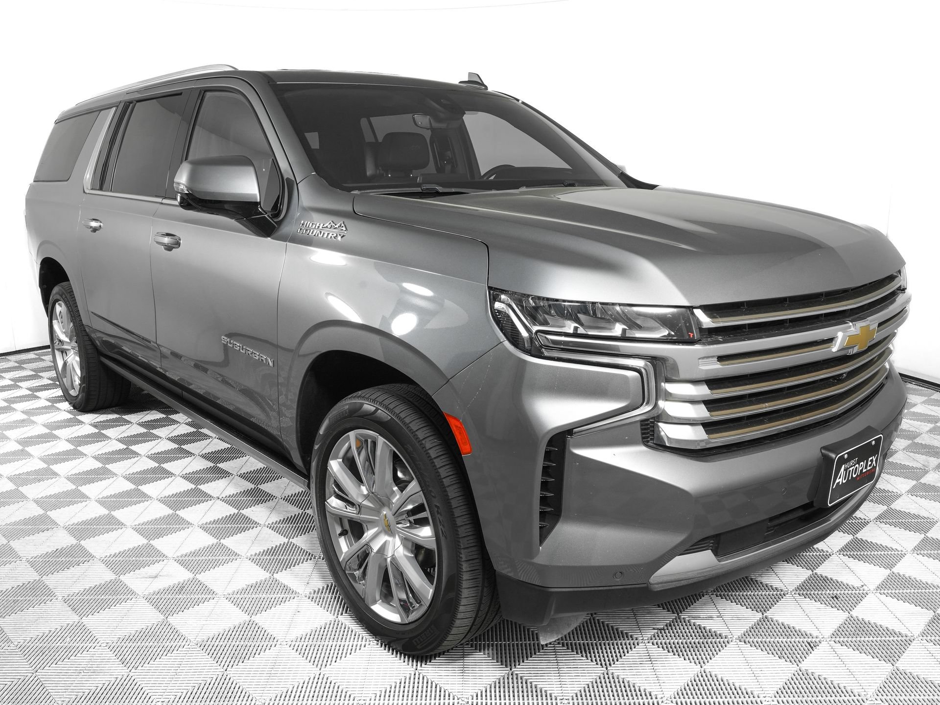 Used 2021 Chevrolet Suburban High Country AWD/4WD image 2