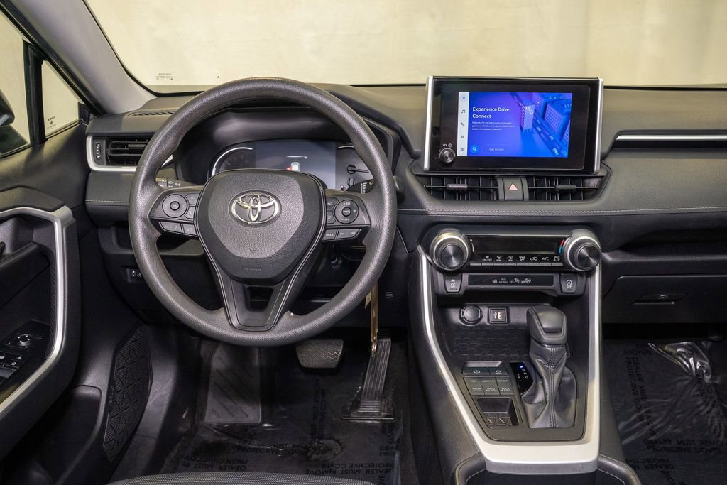 Used 2024 Toyota RAV4 LE image 6