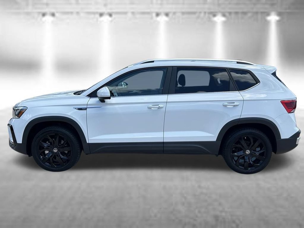 Certified 2023 Volkswagen Taos SE w/ Panoramic Sunroof Package FWD image 3