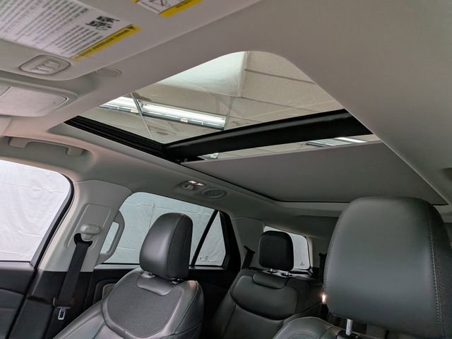 Used 2025 Ford Explorer Active w/ Active Comfort Package image 15