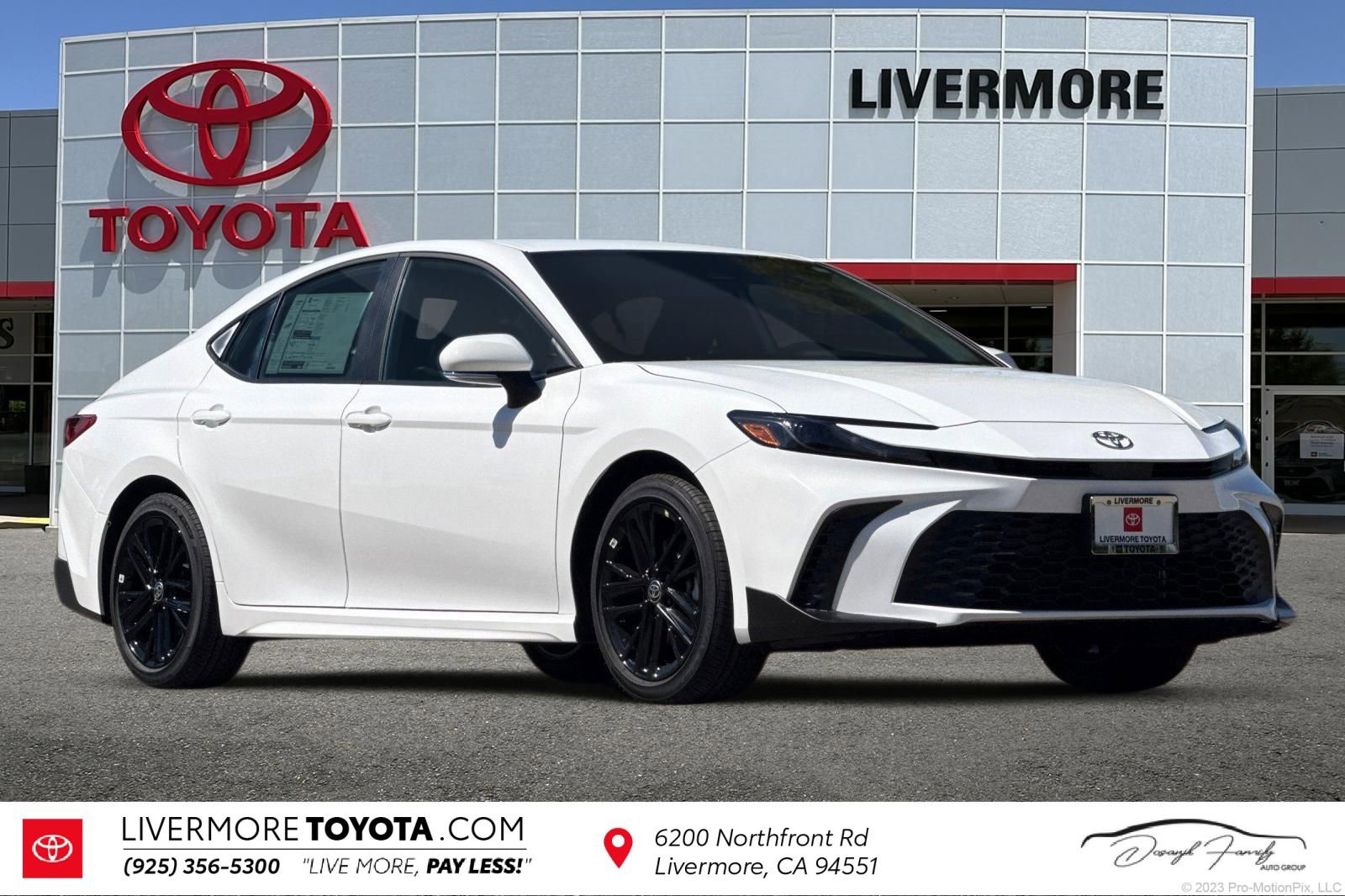 New 2025 Toyota Camry SE w/ Convenience Package image 1