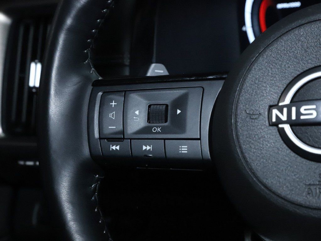 Certified 2024 Nissan Pathfinder Platinum w/ Cargo Package image 27