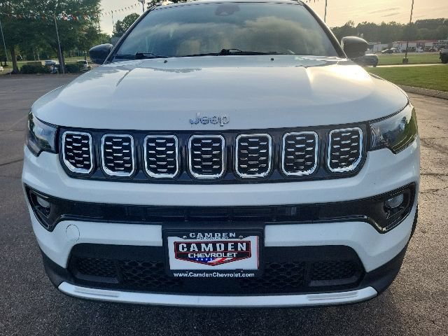 Used 2025 Jeep Compass Limited AWD/4WD image 6