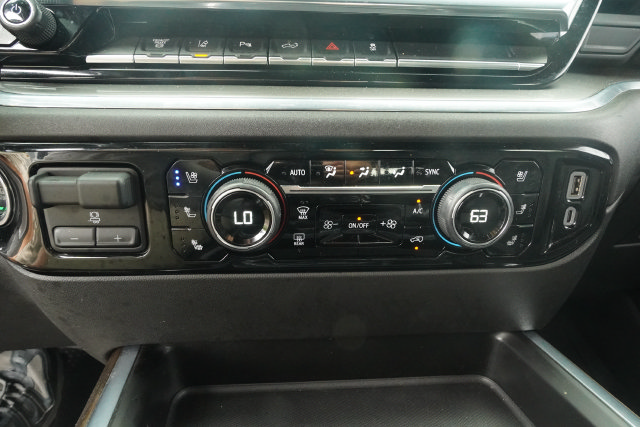 Used 2024 Chevrolet Silverado 2500 High Country w/ Technology Package AWD/4WD image 24