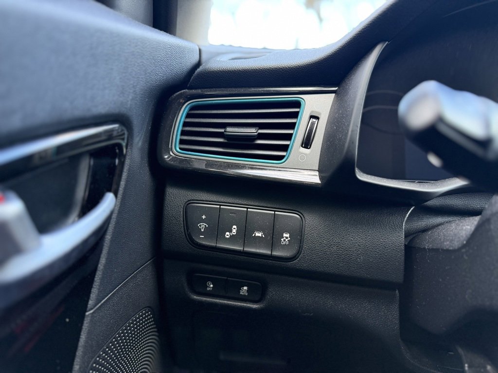 Used 2019 Kia Niro EX Premium w/ Cold Weather Package 1.0 image 25