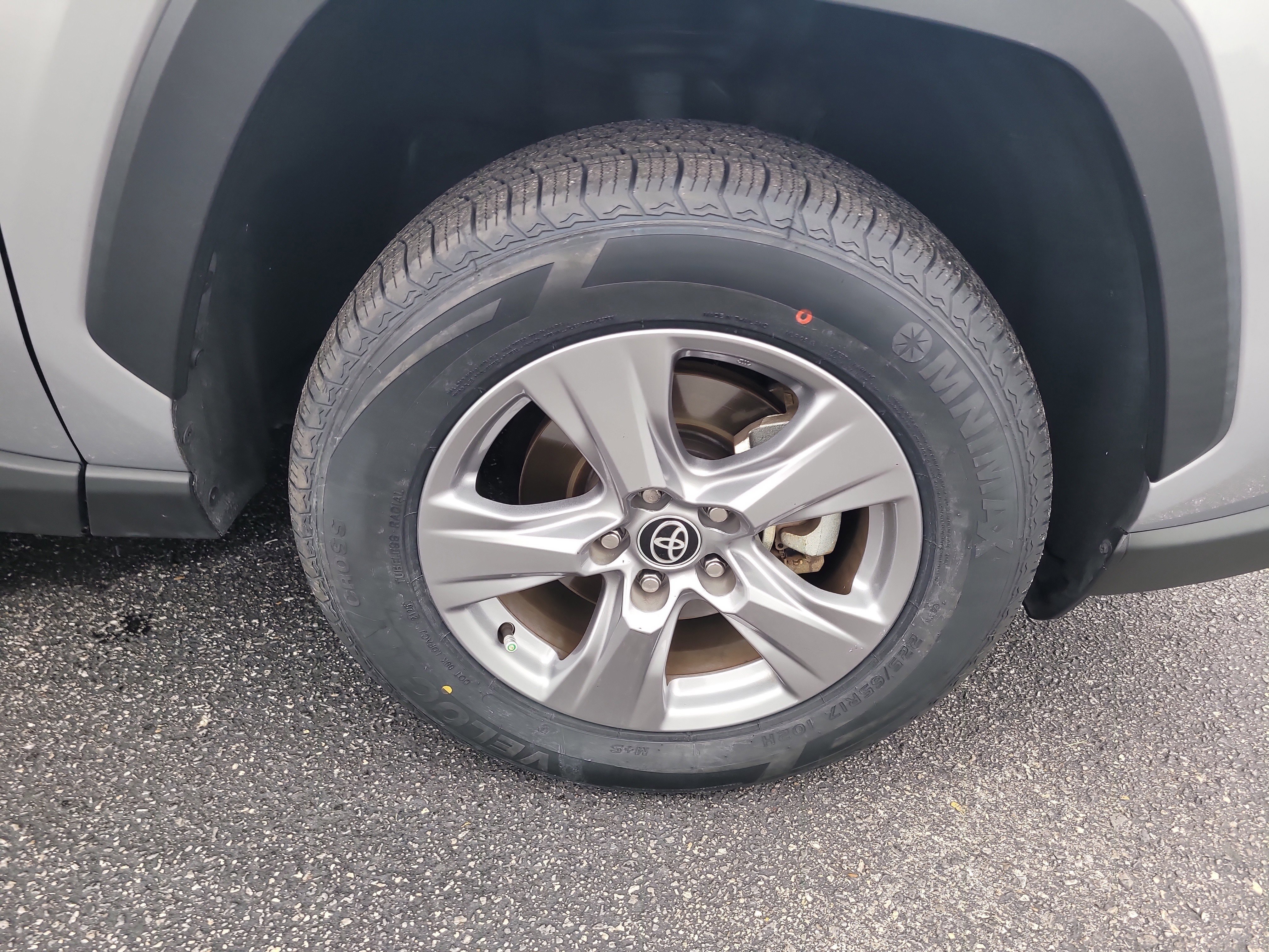 Used 2022 Toyota RAV4 XLE image 10