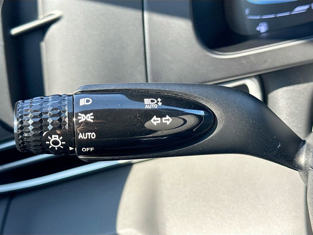 Used 2025 Hyundai Elantra Sport image 13