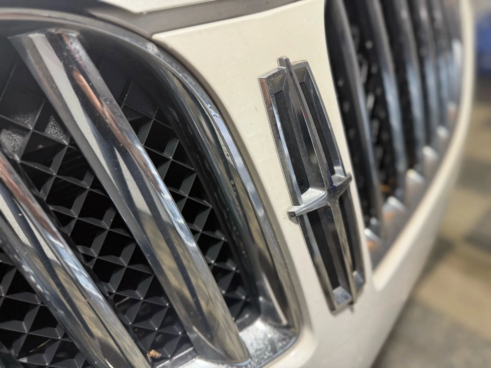 Used 2014 Lincoln MKX AWD w/ Equipment Group 102A image 5