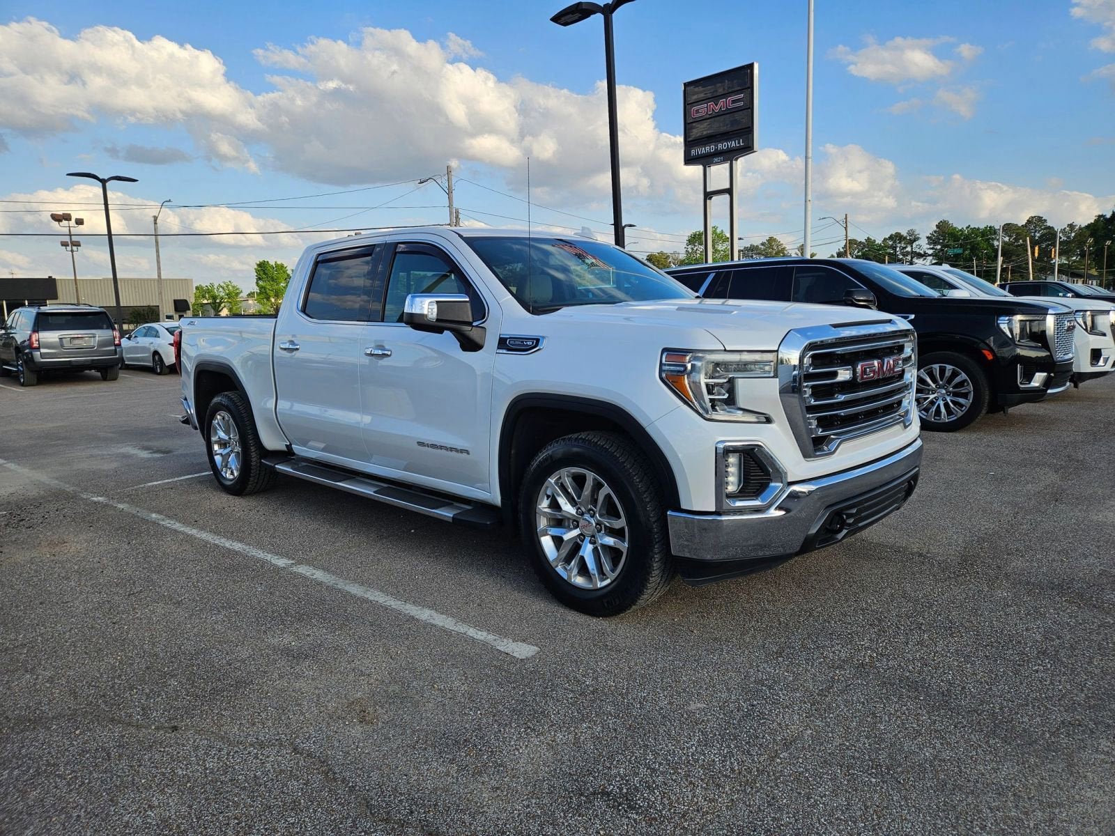 Used 2019 GMC Sierra 1500 SLT w/ SLT Premium Package AWD/4WD image 7