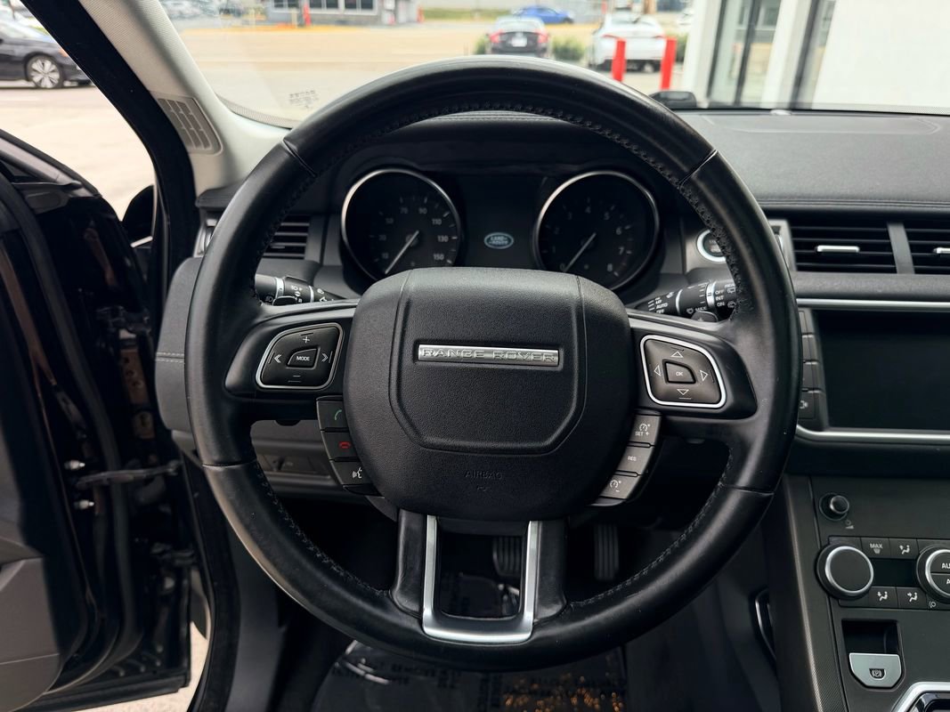 Used 2019 Land Rover Range Rover Evoque SE Premium AWD/4WD image 17