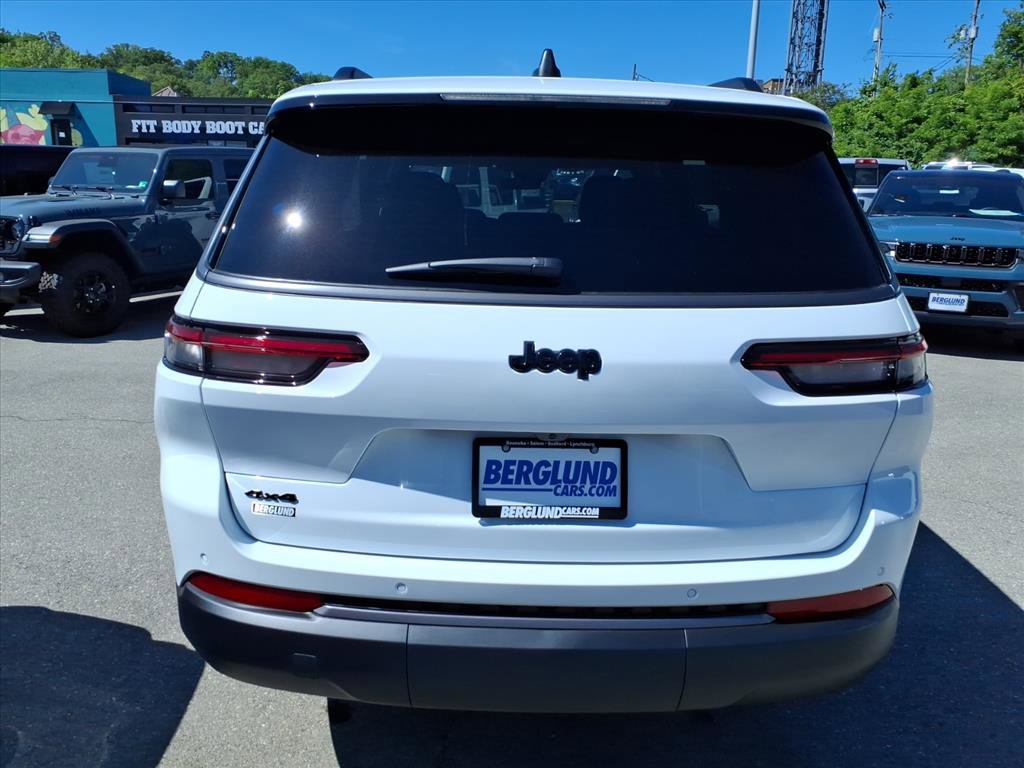 New 2026 Jeep Grand Cherokee L 4WD image 5