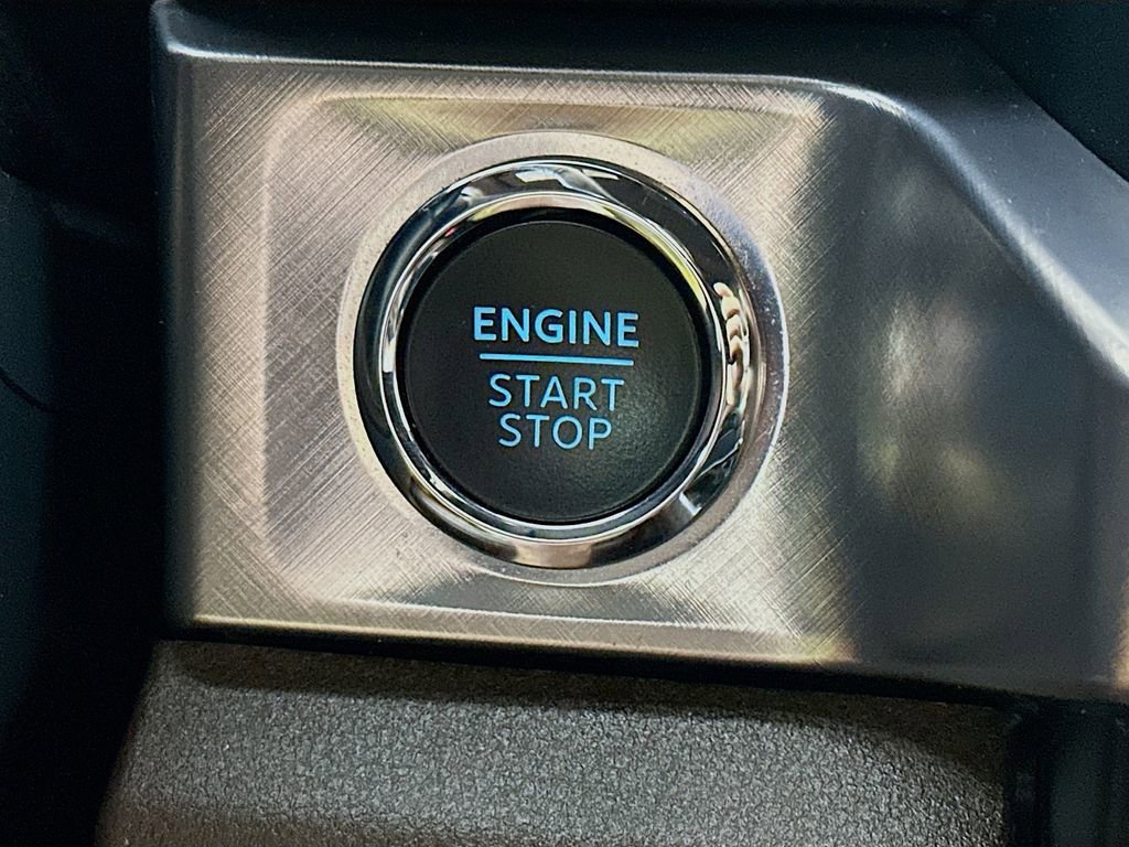 Used 2025 Ford F450 King Ranch w/ FX4 Off-Road Package AWD/4WD image 27