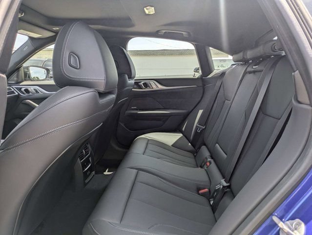 Used 2025 BMW M440i RWD image 18