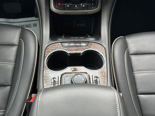 Used 2023 GMC Acadia Denali w/ Black Diamond Edition FWD image 5