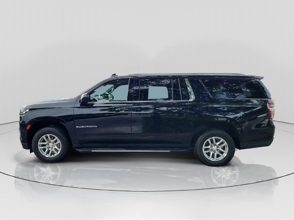 Used 2024 Chevrolet Suburban LT AWD/4WD image 4