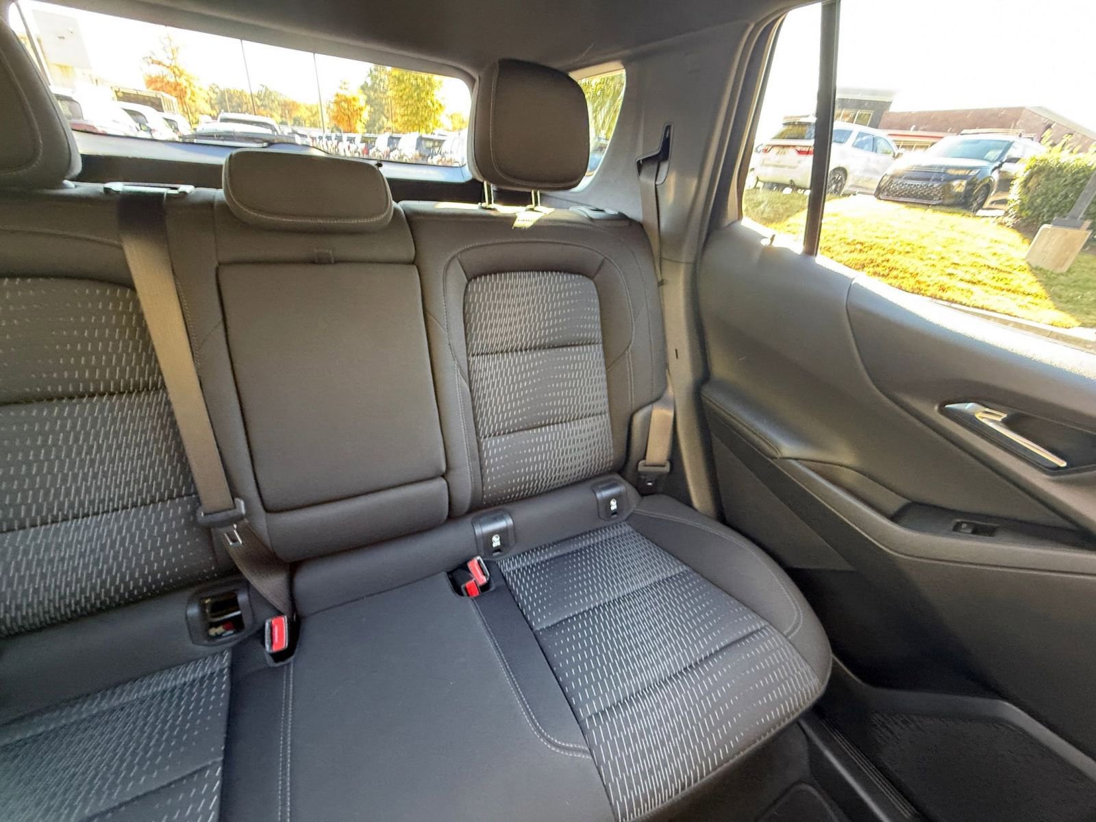 Used 2025 Chevrolet Equinox LT image 37