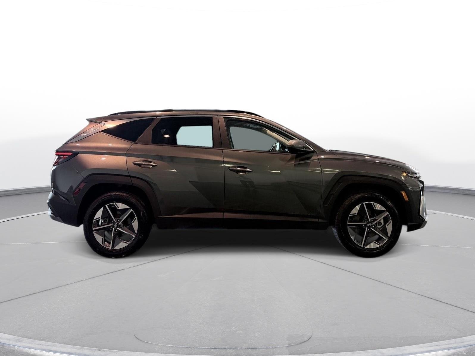 Used 2025 Hyundai Tucson SEL AWD/4WD image 19
