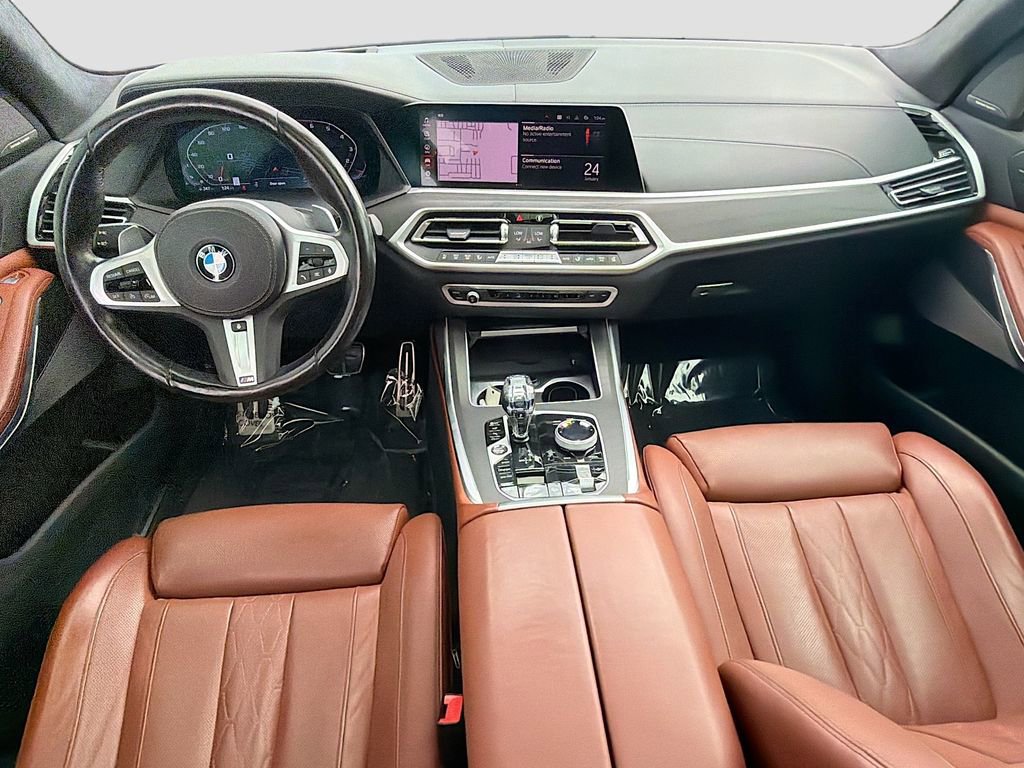 Used 2022 BMW X7 M50i w/ Executive Package image 17