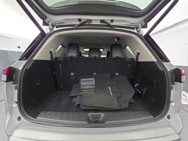 Used 2024 Nissan Pathfinder Platinum w/ Cargo Package image 47
