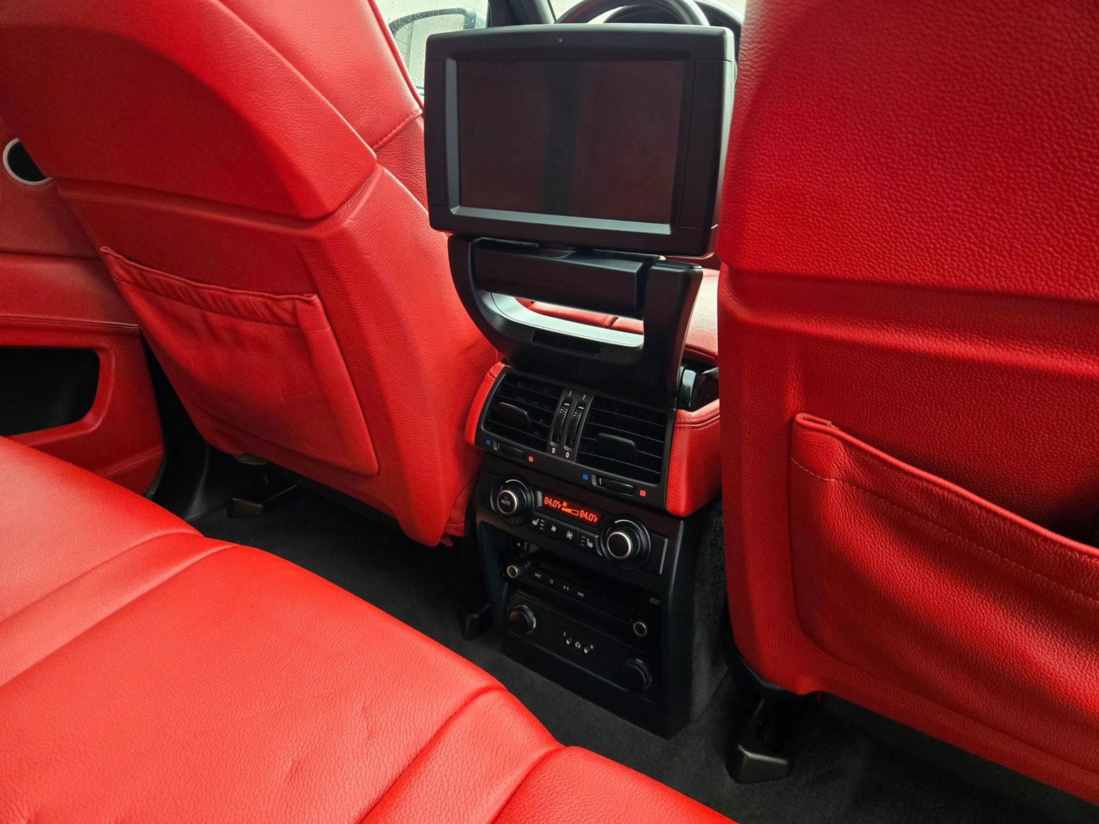 Used 2013 BMW X5 M image 19